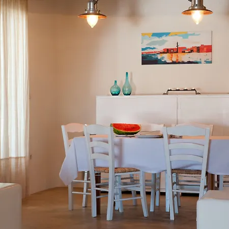 Kappas Agios Sostis (Mykonos)